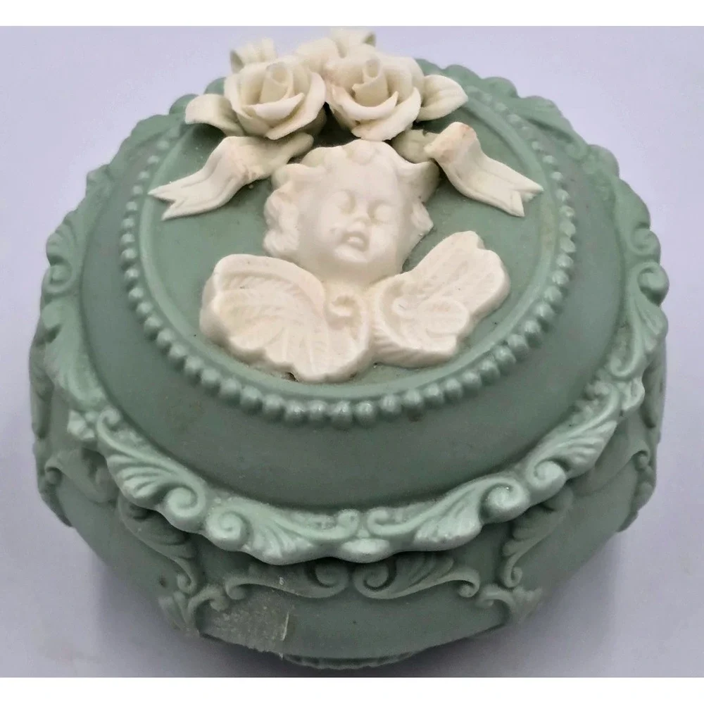 Jasperware Green Caladon Ivory Cherub Porcelain Trinket Victorian Dish Cameo